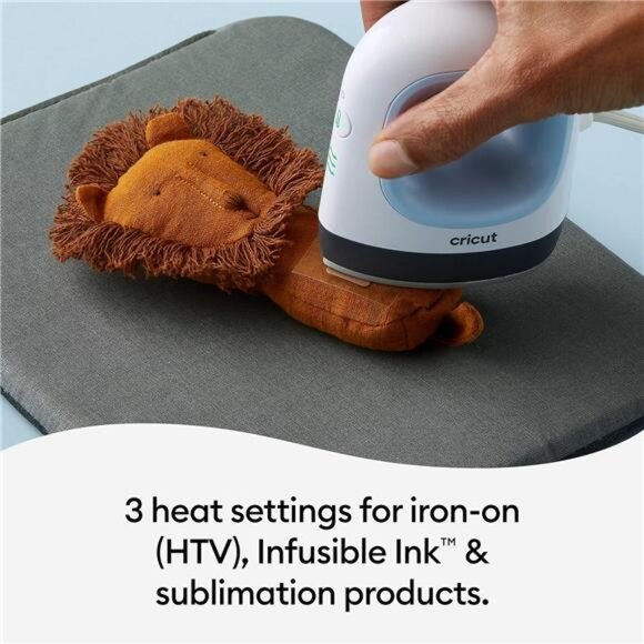 Cricut EasyPress Mini Heat Press for Small Objects like Shoes, Stuffed Animals - Picture 3 of 7